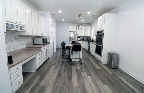 Upper Marlboro Maison | Marlboro Mansion - Located on over 2 Acres in Upper Marlboro, MD