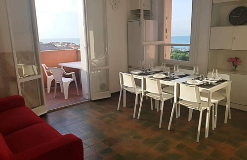 Marotta Appartement | Marotta, à 50 mètres de la mer, 2 chambres, 7 lits