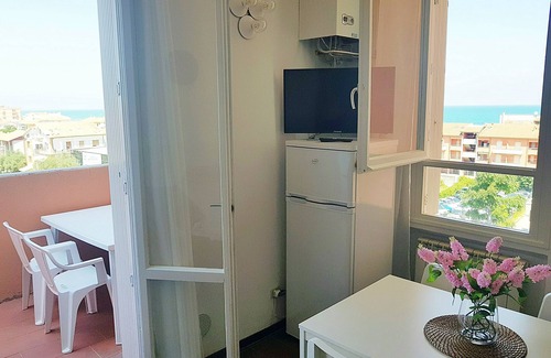Marotta Appartement | Marotta, à 50 mètres de la mer, 2 chambres, 7 lits