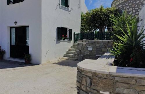 Piso Livadi Appartement | Maroussa s guesthouse