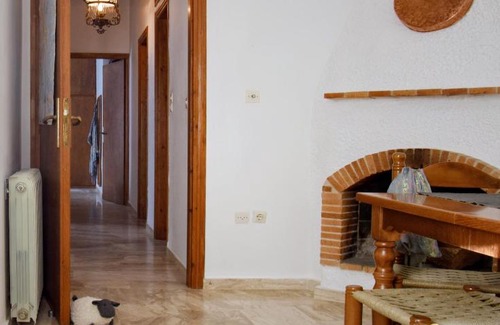 Marpissa Maison | Marpissa's center house