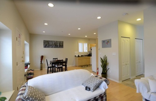 Marpole Maison | Marpole Guest House