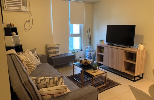 Bonifacio Global City Appartement | Marpolo Digs @ Shed BGC [near St. Luke's]