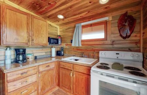 Red Feather Lakes Cabine | Marr's Mountain Cabins - Cabin 6