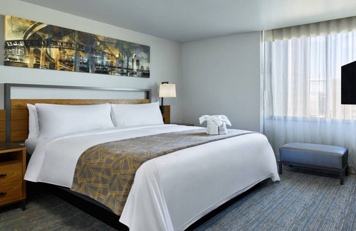 Civic Core Station Balnéaire | Marriott's Vacation Club Pulse, San Diego King Suite - City view