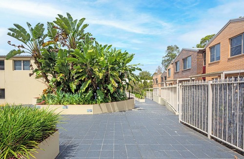 Marsfield Maison | Marsfield New Modern Townhouse with Pool Garage