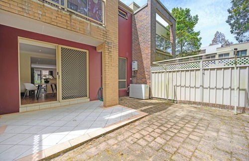 Marsfield Maison | Marsfield New Modern Townhouse with Pool Garage