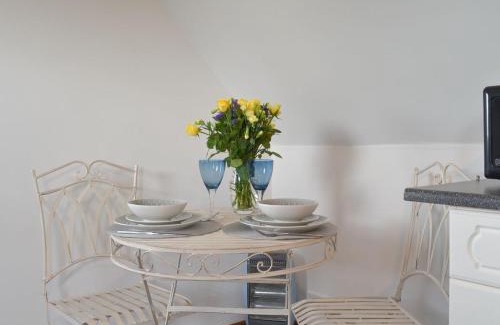 Trowbridge Maison | Marshfield Annex