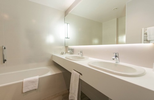 Tubize Hôtel | Martin's Red