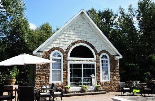 Sackets Harbor Chalet De Ski | Martin’s Poolhouse