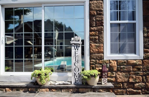 Sackets Harbor Chalet De Ski | Martin’s Poolhouse