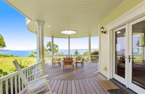 Langley Maison | Marty's Place