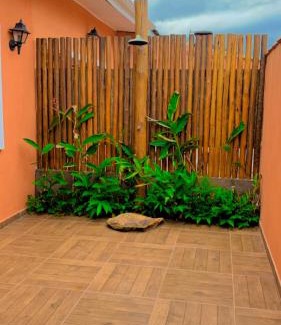 Agua Branca Maison | Maruá Casa próximo da praia do Perequê com garagem e churrasqueira