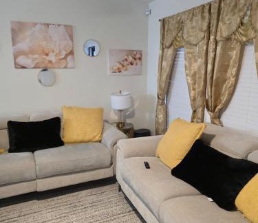 Georgetown Maison | Marvelous 3-bedroom 2-bathroom house with Central Air charming Georgetown