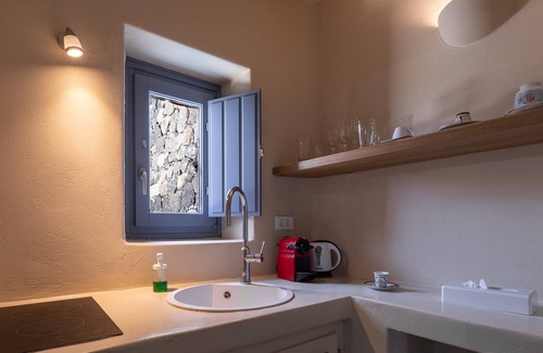 Pyrgos Villa | Marvelous Santorini Apartment | 1 Bedroom Suite | Apartment Jakotsumaru | Furnished Sun Terrace with Amazing Sea Views | Heated Private Plunge Pool | Kastelli, Pyrgos Kallistis