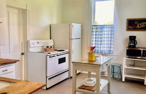 Montpelier Maison | Marvelous Victorian home in Montpelier! Just a quick drive to Bear Lake!