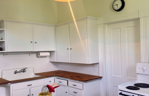 Montpelier Maison | Marvelous Victorian home in Montpelier! Just a quick drive to Bear Lake!