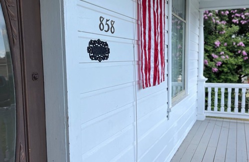 Montpelier Maison | Marvelous Victorian home in Montpelier! Just a quick drive to Bear Lake!