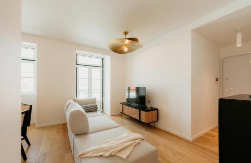 Santo Condestavel Appartement | Mary Pink - NO 3C - Sublime Two-Bedroom Apartment