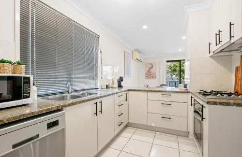Caloundra Maison | Mary St 3 Unit 2 Caloundra