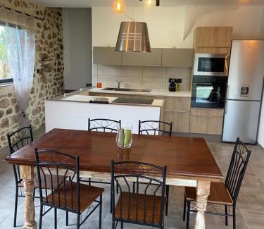 Aigueze Maison | Mas Bô Regard gîte Bruyère