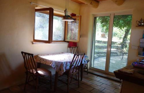 Sainte-Croix-de-Caderle Maison | Mas Belavista - 2 bedrooms, kitchen, terrace, view