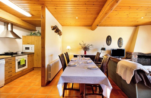 Das Autre | "Mas Cal Gintó" avec vue sur les montagnes, terrasse privée et Wi-Fi