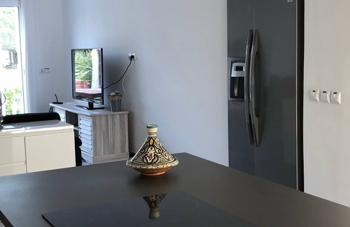 Perpignan Maison | MAS CATALAN PROCHE DES PLAGES/15mn PISCINE PRIVEE 8x4