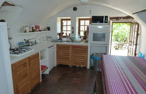 Revest-des-Brousses Maison | Mas de Provence, piscine, plein ciel, pleine nature, 350 m2,110 hectares privés!