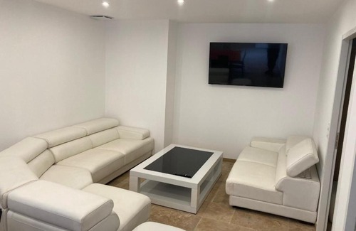 Grezan Maison | mas feuillade logement partagé