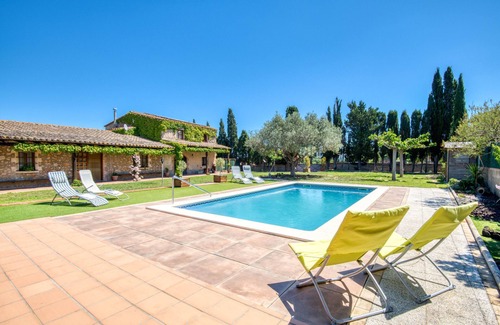 Albons Cottage | MAS MILLET: Beautiful country house in Albons with private pool