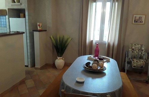 Albaron Cottage | Gite De Caractère Avec Piscine Dans Un Mas Traditionnel Camarguais