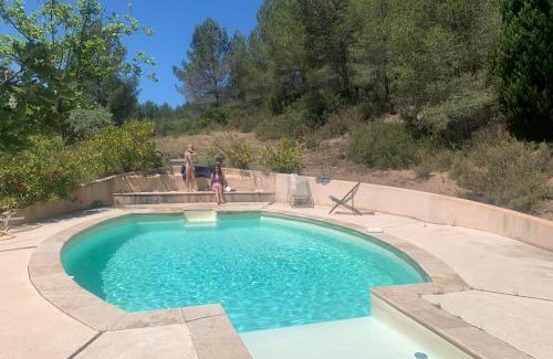 Beaurecueil Maison | Mas Provençal au pied de la sainte Victoire à 8 k d'Aix en provence