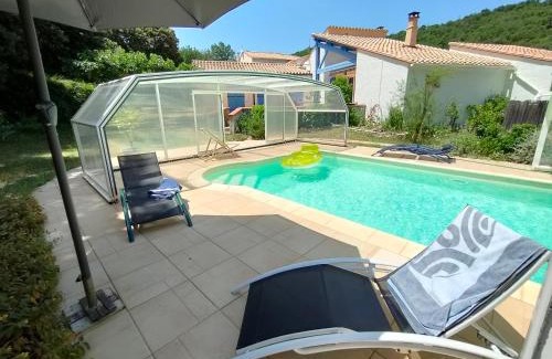 Camelas Appartement | MAS VALLCROSA Studio calme et confortable avec piscine
