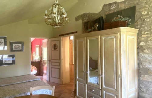 Besalu Lit Et Petit-Déjeuner | Maspitra B&B
