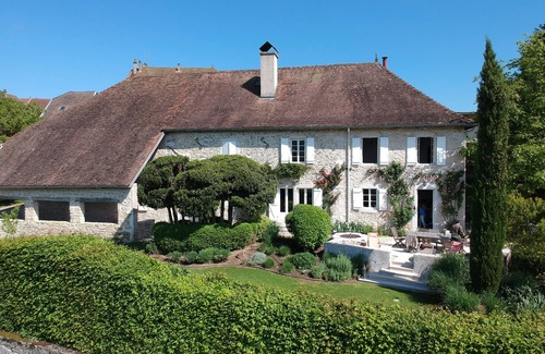 Massignieu-de-Rives Maison | Ferme de caractère 19ème avec piscine et vue montagnes spectaculaire
