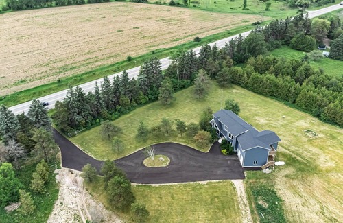 Amaranth Autre | Massive farmhouse with 10 acres land in Orangeville area.
