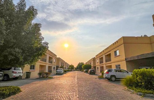 Doha Appartement | Master bedroom with entertaining facilities & Swimming pool