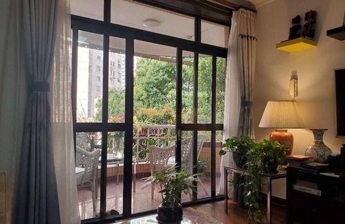 Xuhui Appartement | Master Suite in the Centre of Former French Concession in Shanghai