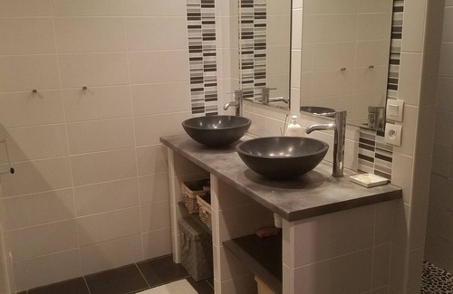 Lherm Lit Et Petit-Déjeuner | Suite Parentale De 30 m² À Louer