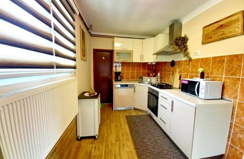 Kuterevo Maison | Matan House - Two Bedroom Holiday Home with Hot Tub