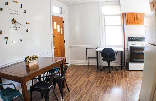 Bloomfield Appartement | Mathilda Street Trio - The Lodge with King Bed