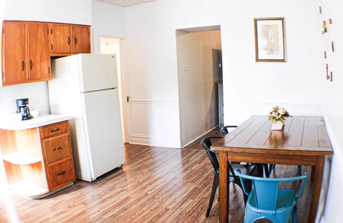 Bloomfield Appartement | Mathilda Street Trio - The Lodge with King Bed