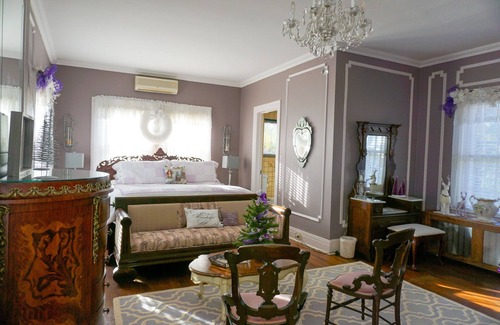 Toms River Lit Et Petit-Déjeuner | Mathis House, A Victorian Bed & Breakfast and Tea Room at 600 Main