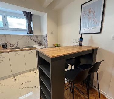 Downtown Appartement | Matija Urban Suits- Downtown