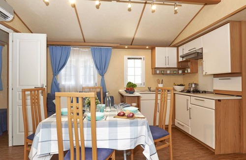Baia Domizia Maison | Maxi Caravan Comfort by Interhome