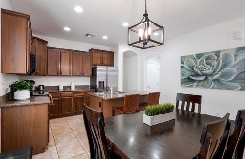 Queen Creek Maison | May Special! Spacious 4 BR 2 Living Room! With Community Pool
