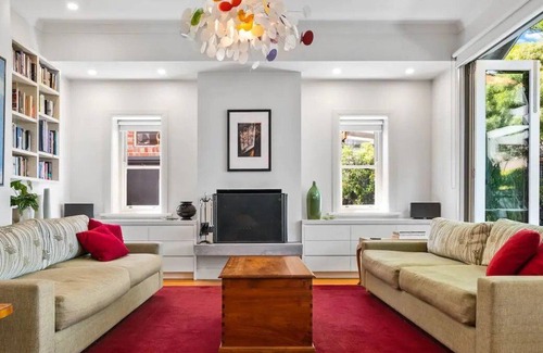 St. Kilda East Maison | "Mayfair" it is! Massive A+ Edwardian 4 Bdr Home, sleeps 8. A+ stay.