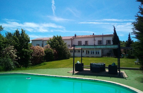 Villautou Cottage | Mazamet où les montagnes rencontrent la mer, 3 gîtes avec piscine et vue imprenable