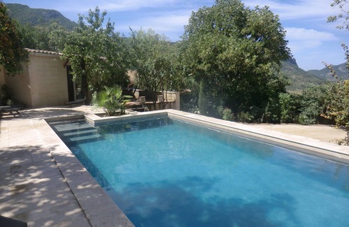 La Roche-sur-le-Buis Maison | mazet entre piscine tilleuls et borie à la roche sur le buis